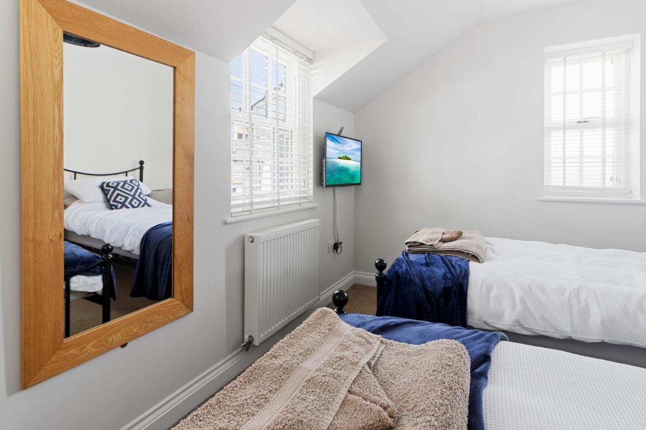 A Modern And Cosy Apartment Just Yards From Brixham'S Bustling Harbourside Bagian luar foto